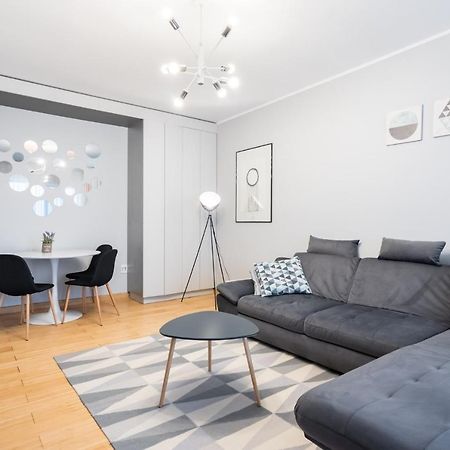 Happy Bubble I Timpuri Noi 1Br Apt 4 Ppl ブカレスト エクステリア 写真