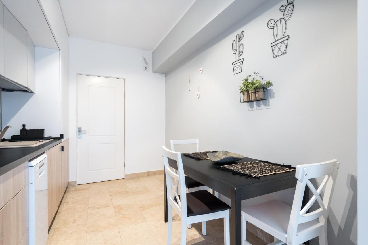 Happy Bubble I Timpuri Noi 1Br Apt 4 Ppl ブカレスト エクステリア 写真